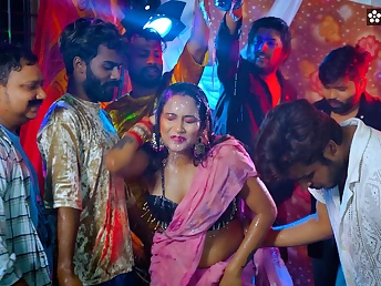 Desi Bihari Aunty StarSudipa goes kinky with naked dance, gang-bang, and popshots in Live All Men