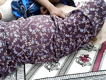 Super-steamy Tamil Cougar gets her labia eaten & banged with finger & cunt