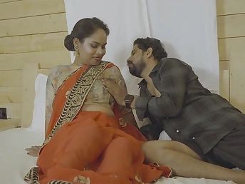 Watch Padshi Bhabhi's Desi hook-up with a rough desi abysm throat and deepthroating action in HD!