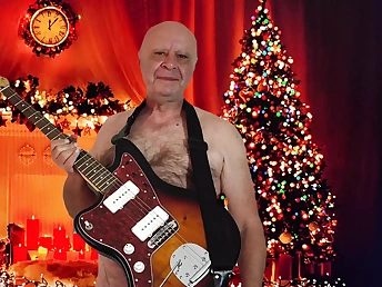 Watch how this moist and wild Christmas Eve with Garabas & Olpr ends up with a moist pussy climax