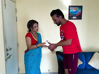 Zoya Rathore's sis-in-law next going in craves for some sweet thump