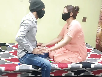 Desi Aunty & Bhabhi get their tight pussies drilled hard in dank Indian threesome