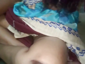 Watch Saanthi2 & Vetrivel go wild adjacent to Indian MILF in be passed on bathroom