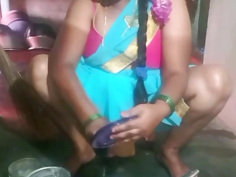 Observe Saanthi2 and Vetrivel mop up Indian family's dirt in the shower