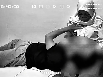 Malay College girl gets handjob encircling classroom adulterated on Movie