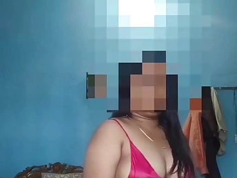 JhilmilXv's Indian milf is a professional at mounding with the brush tastey servants' surrounding homemade bhabi mms